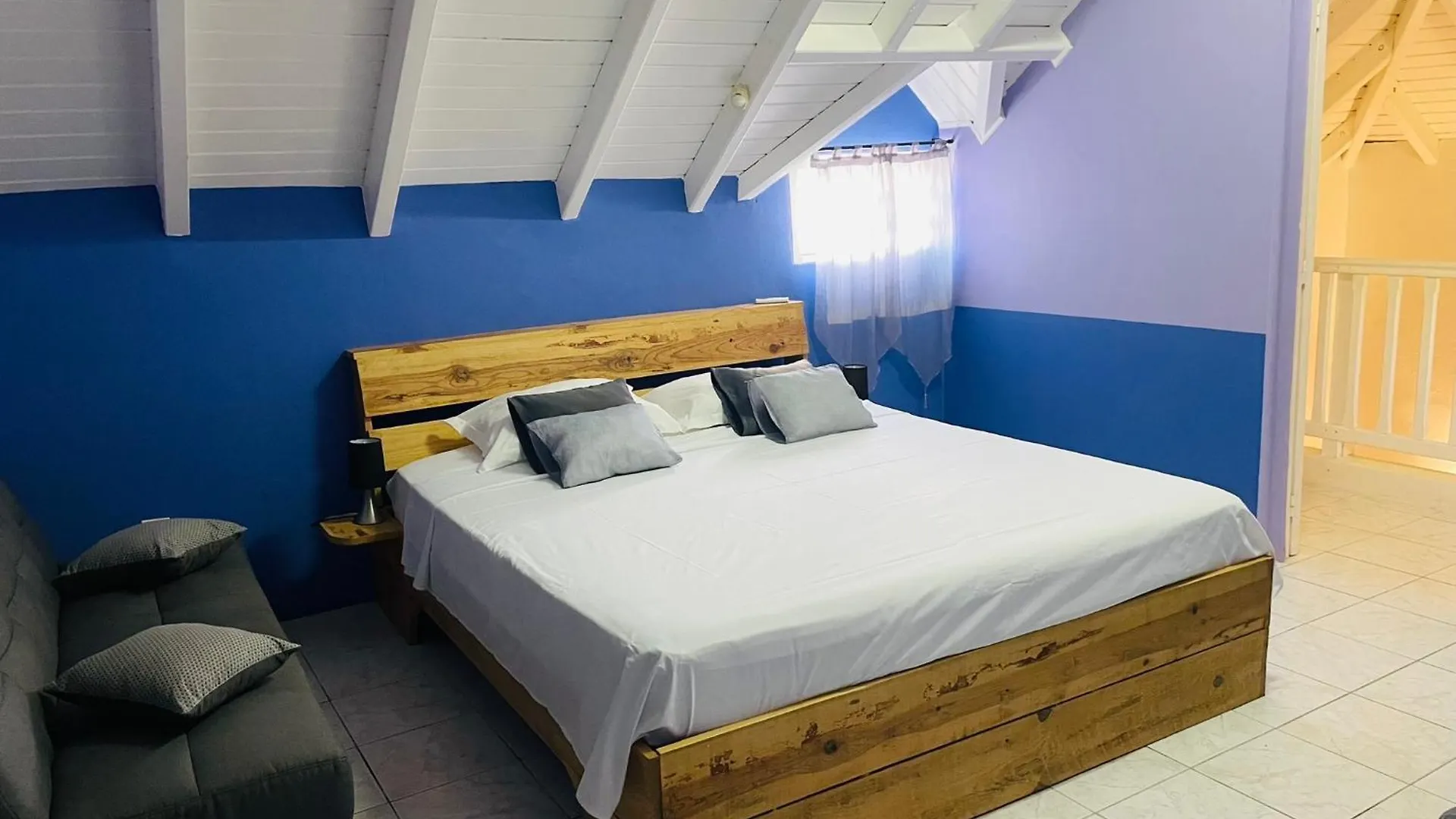 Semesterbostad Tikaz Solnoa Villa Sainte-Rose